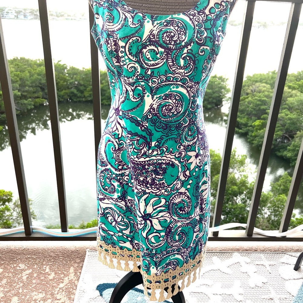 Lily Pulitzer size 4. Colorful pattern, zipper back, cute fringe hem.